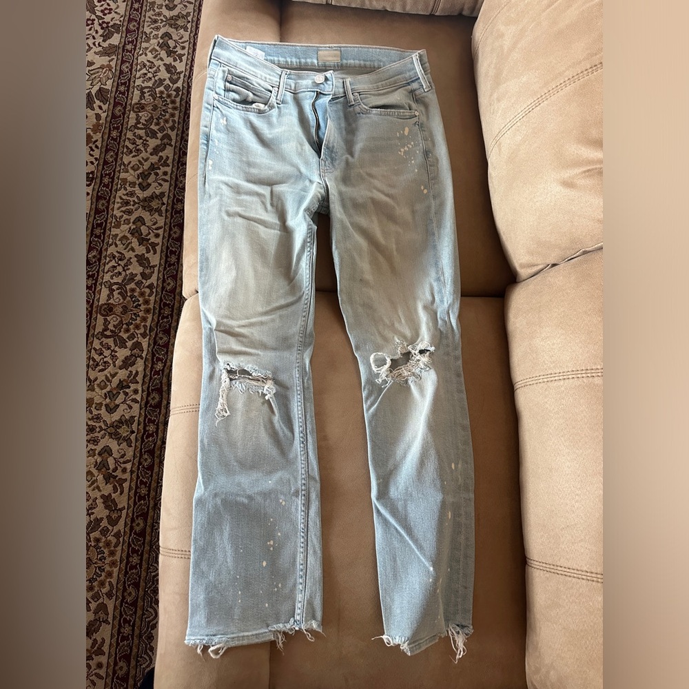 Mother Denim - the Duchie Ankle (distressed with acid detail)